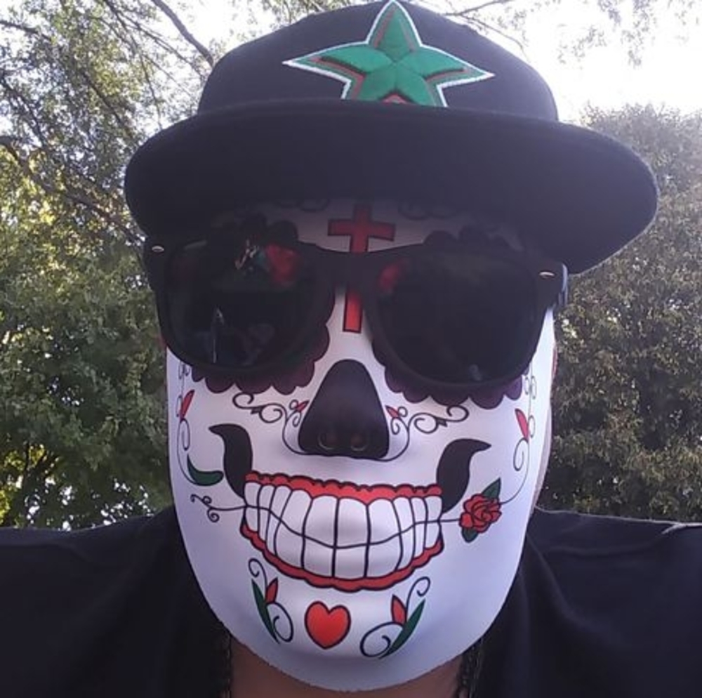 Meet your Posher, Luis